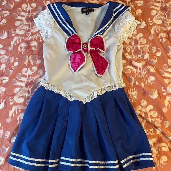 Dolls Kill Sailor Moon Costume - Picture 1 of 3